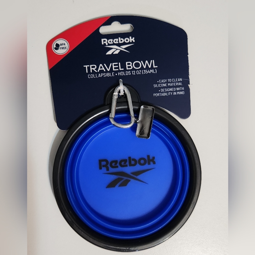 REEBOK Travel Pet Bowl Red Expandable Silicone BPA FREE Silvertone Carabiner Hol